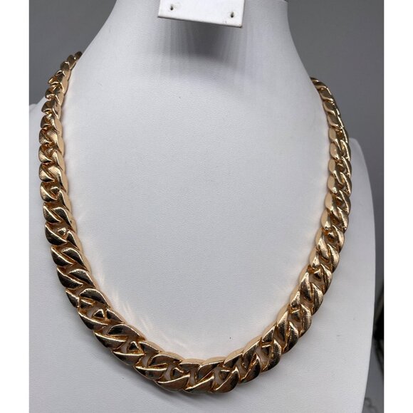 Gold-Tone Cuban Link Chain Necklace Rhinestones Extend Clasp 18" READ - Picture 3 of 7